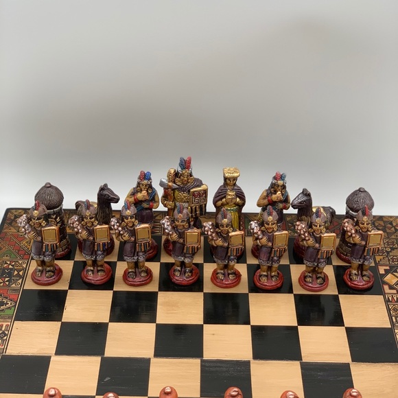PERUVIAN INCAS Vs CONQUISTADORS FIGURINES CHESS - Picture 3 of 7